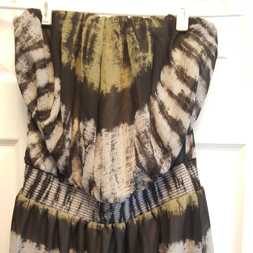 Dress - Picture 2 of 6